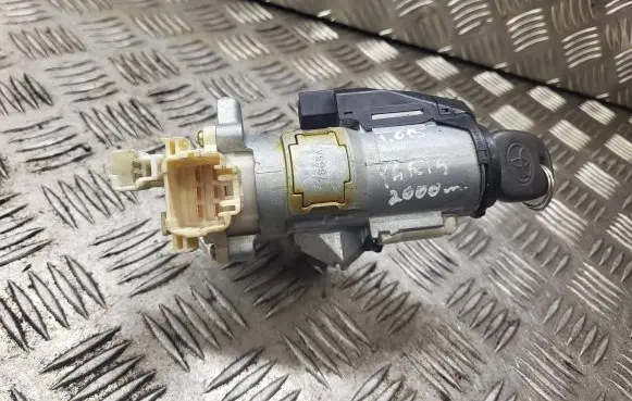 Toyota Yaris Ignition lock 8978352010