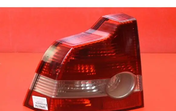 Volvo S40 Rear/tail lights 30698912