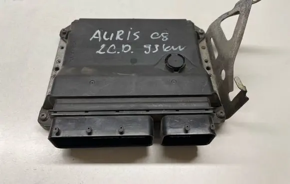 Toyota Auris 150 Engine control unit/module 8966102D91