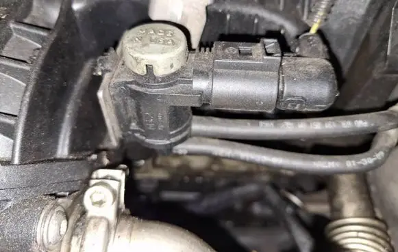 Skoda Octavia Mk2 (1Z) Turbo solenoid valve