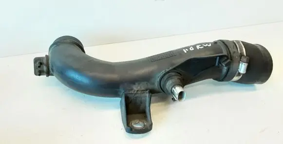 Toyota Avensis T250 Intercooler hose/pipe 173620R011