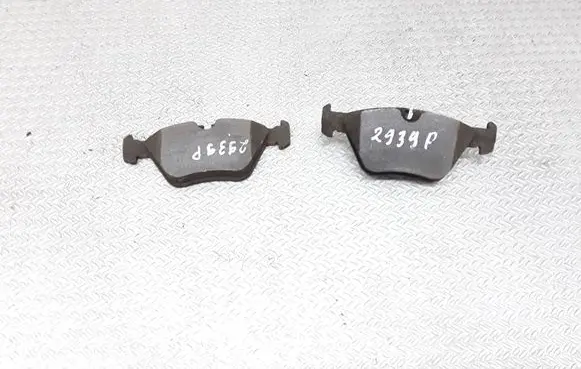 BMW 5 E39 Brake pads (front) 