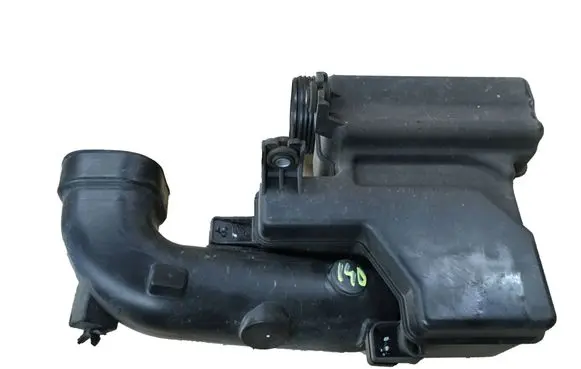 Hyundai i40 Air filter box 282203Z300