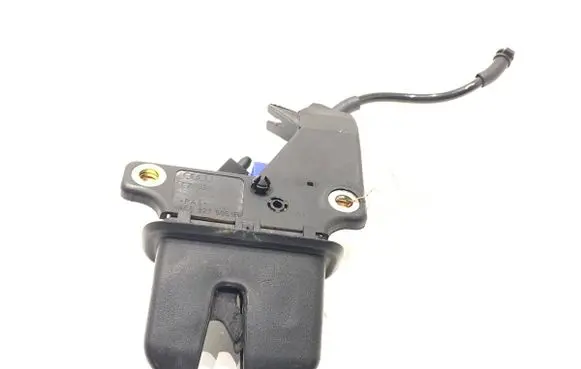 Audi A4 S4 B6 8E 8H Tailgate exterior lock 8E5827505B