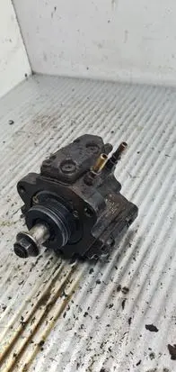 Renault Espace III Fuel injection high pressure pump 8200010076 0445010028