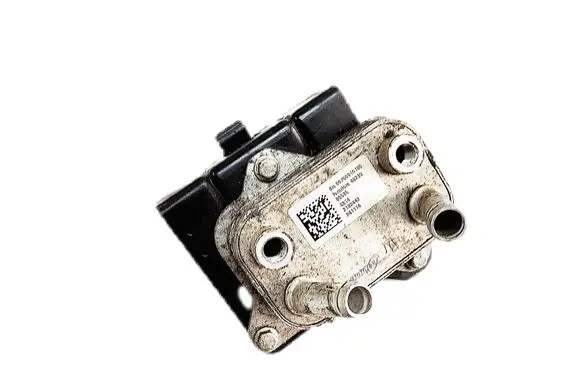 Maserati Ghibli Power steering radiator 06700316180