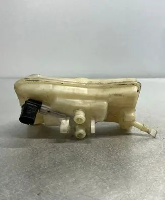 Brake fluid reservoir