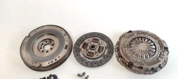 Opel Vivaro Clutch set kit 8201313792 161215A2032 1024807