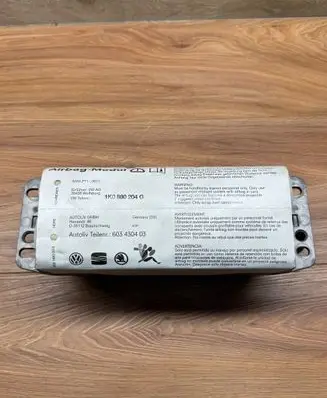 Volkswagen Golf V Passenger airbag 1K0880204G