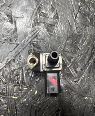 BMW 3 E90 E91 Air pressure sensor 7804742 12M16 9080
