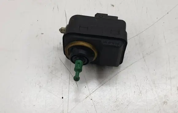 Volvo S80 Headlight level adjustment motor 