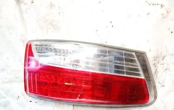 Toyota Avensis T270 Rear/tail lights