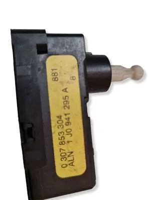 Audi A4 S4 B7 8E 8H Headlight level adjustment motor 0307853304 1J0941295A