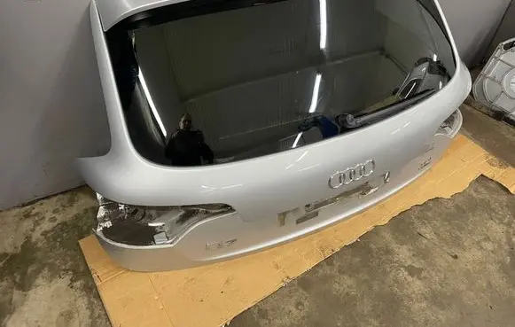 Audi Q7 4L Tailgate/trunk/boot lid 