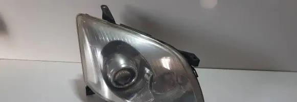 Toyota Avensis T250 Headlight/headlamp