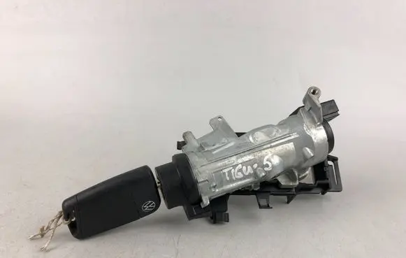 Volkswagen Tiguan Ignition lock 5Q1905865 1K0905851 5G6959752