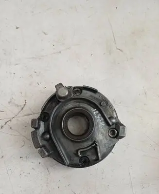 Volvo XC90 Oil pump 3063737