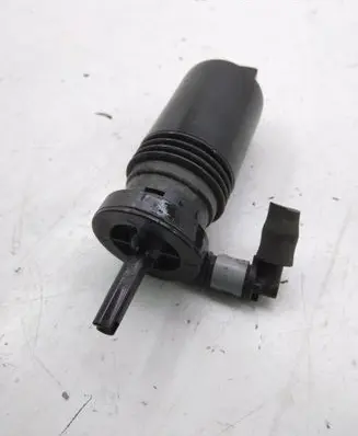 Volvo XC70 Windscreen/windshield washer pump 1013229