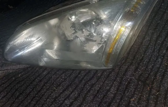 Ford Focus Headlight/headlamp