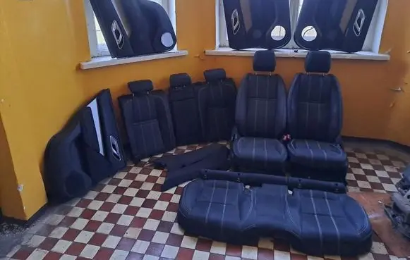 Seat set
