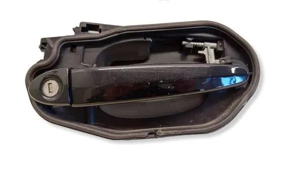 BMW X3 E83 Front door exterior handle 51217191616