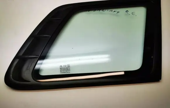 Hyundai Santa Fe Rear side window 43R000050