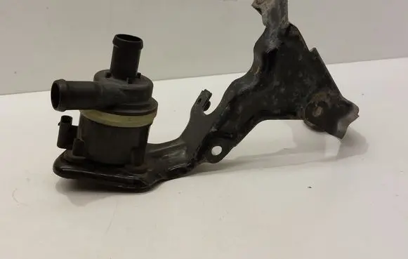 Volkswagen Jetta VI Electric auxiliary coolant/water pump 6R0965561A 1K0612391