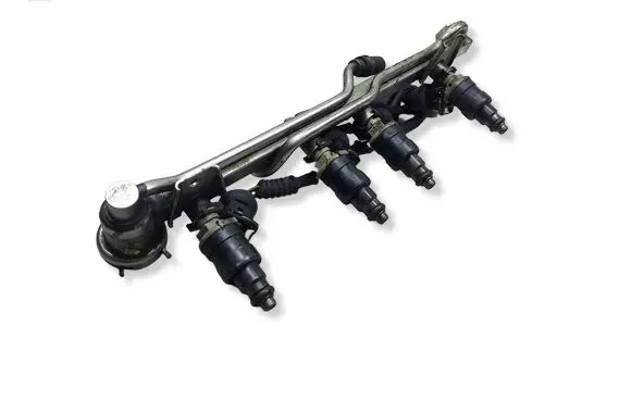 Audi A4 S4 B5 8D Fuel injector 078133551NKASACJA 078133551N