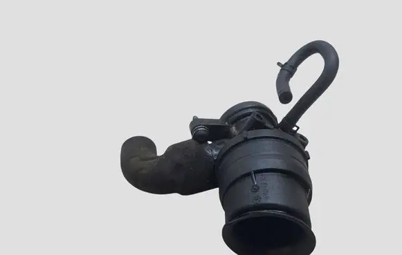 Skoda Octavia Mk2 (1Z) Air intake duct part 03C129656D