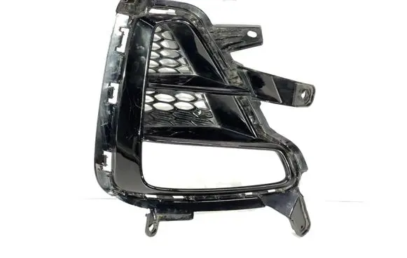 Hyundai i30 Front fog light trim/grill 86563