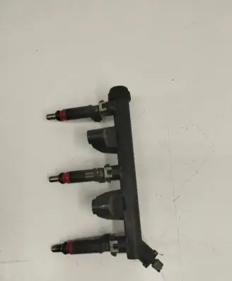 Volkswagen Polo III 6N 6N2 6NF Fuel main line pipe 030133319F