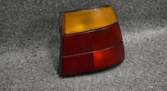 BMW 5 E34 Rear/tail lights 384010R
