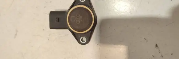 Volkswagen Golf V Throttle valve position sensor 03C907386