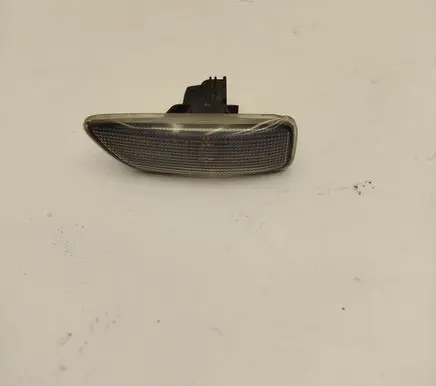 Volvo V70 Front fender indicator light 30722641