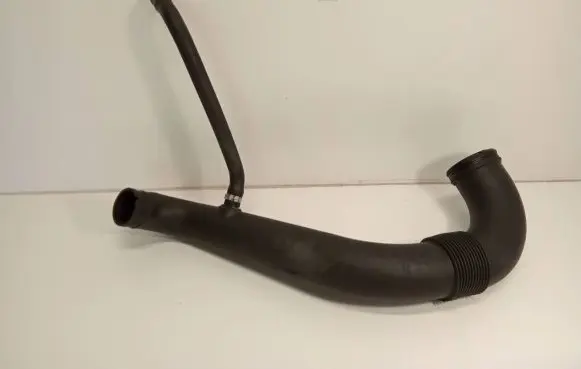Iveco Daily 6th gen Intercooler hose/pipe 5801317098 57965