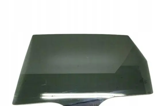 Honda CR-V Front door window glass four-door
