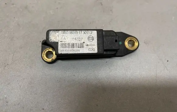 Mercedes-Benz C W202 Airbag deployment crash/impact sensor 0018200726