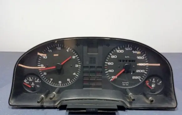 Speedometer (instrument cluster)