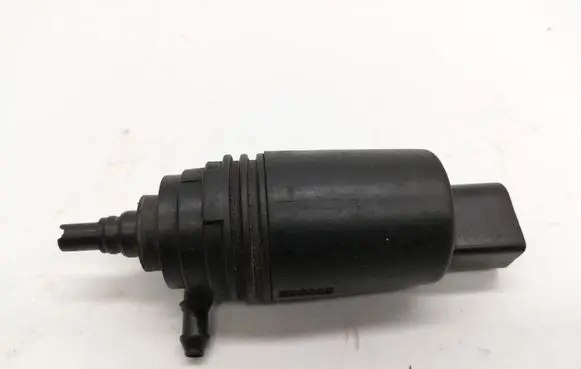 BMW 5 E39 Windscreen/windshield washer pump 8377612
