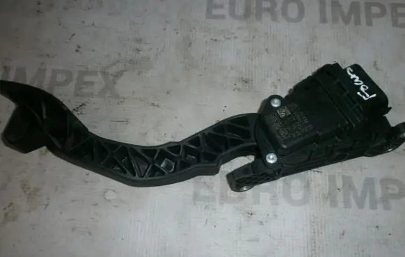 Ford Focus Accelerator throttle pedal 4m519f836bk
