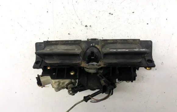 Audi A6 S6 C5 4B Tailgate/trunk/boot exterior handle 8D9827565C 4B0827565H