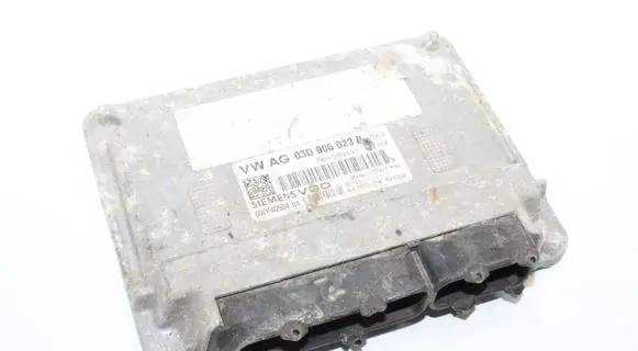 Skoda Fabia Mk1 (6Y) Engine control unit/module 03D906023B