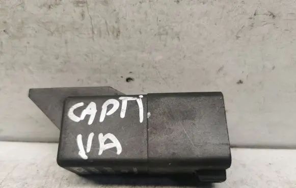 Glow plug pre-heat relay