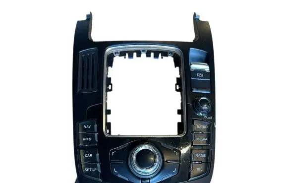 Head unit multimedia control