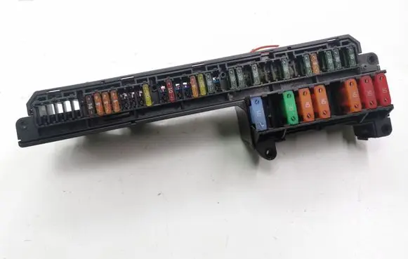 BMW 5 E60 E61 Fuse module 6957330 18917
