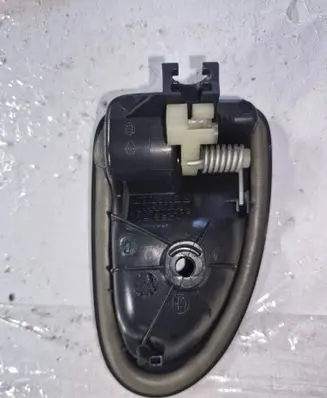 Renault Megane II Front door interior handle 8200028995