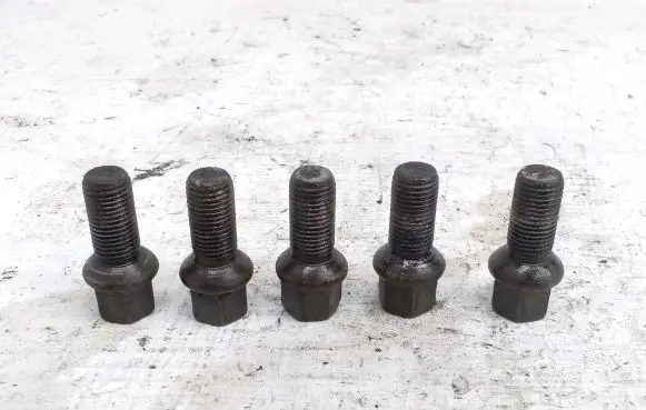 Volkswagen Caddy Nuts/bolts 