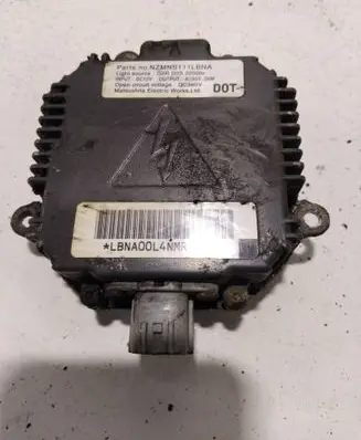 Nissan Pathfinder R51 Headlight ballast module Xenon NZMNS111LBNA LBNA00L4NR1815 D2RD252000