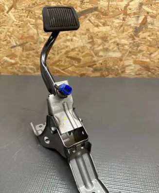 KIA Ceed Brake pedal 32800J7200KB J7200KB 111110