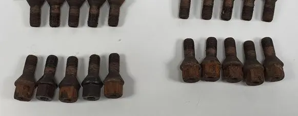 Opel Astra G Nuts/bolts 